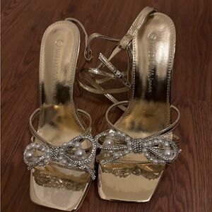 Gold Heels with bowl